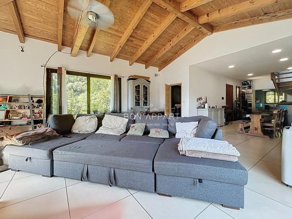 Villa 5 pièce(s) 4 chambre(s) 173 m²
