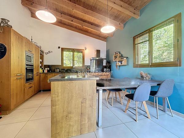 Villa 5 pièce(s) 4 chambre(s) 173 m²