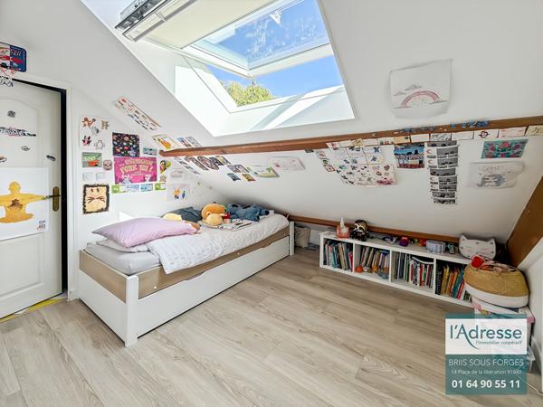 APPARTEMENT 3P EN DUPLEX 70m² AU SOL A FORGES LES BAINS EN PARFAIT ETAT