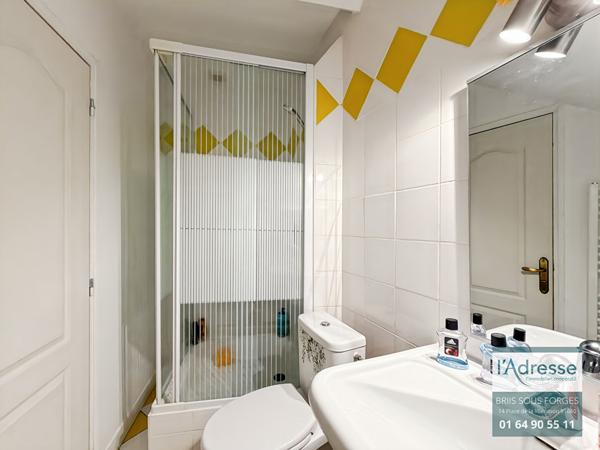 APPARTEMENT 3P EN DUPLEX 70m² AU SOL A FORGES LES BAINS EN PARFAIT ETAT