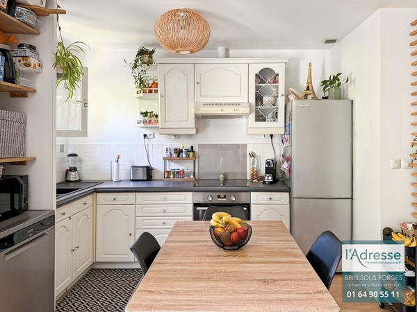 APPARTEMENT 3P EN DUPLEX 70m² AU SOL A FORGES LES BAINS EN PARFAIT ETAT