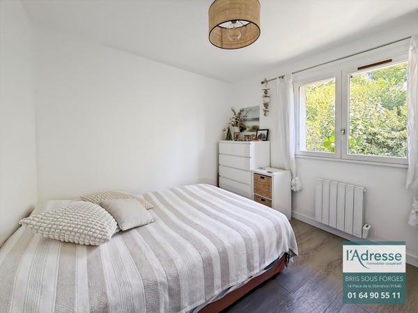APPARTEMENT 3P EN DUPLEX 70m² AU SOL A FORGES LES BAINS EN PARFAIT ETAT
