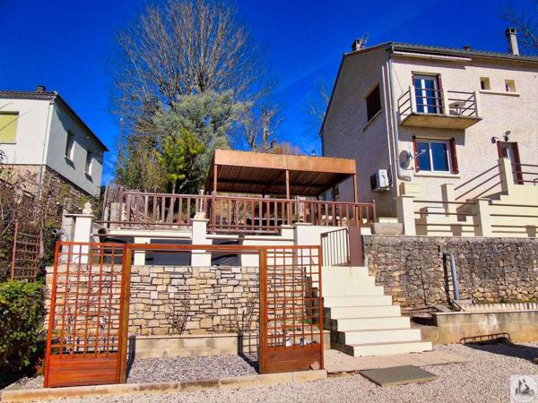 Maison avec vue sur le village