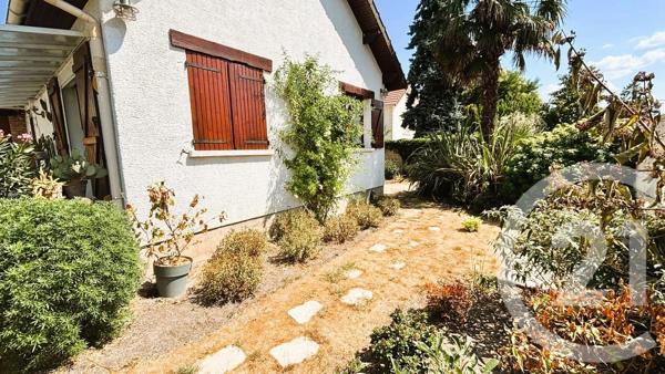 Maison à vendre  4 pièces - 96 m 2   CLAYE SOUILLY  - 77