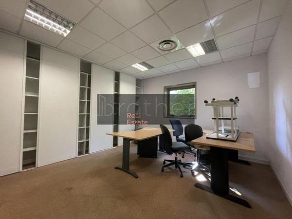 Bureau de 395 m² à louer à Bordeaux Lac - Bruges