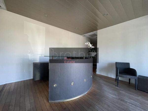 Bureau de 395 m² à louer à Bordeaux Lac - Bruges