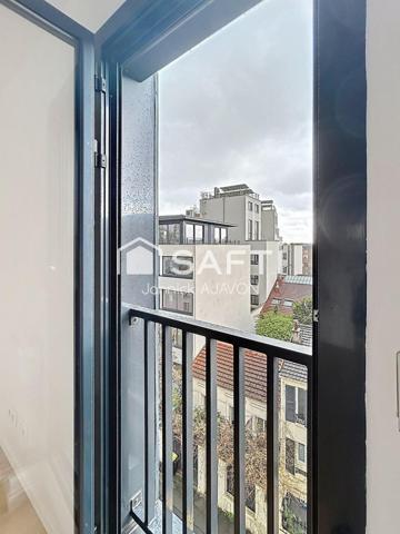 Studio de 2014 proche du métro Robespierre (ligne 9)