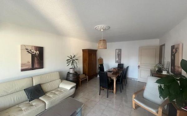 Appartement à vendre    4 pièces • 90 m2 Six-Fours-les-Plages