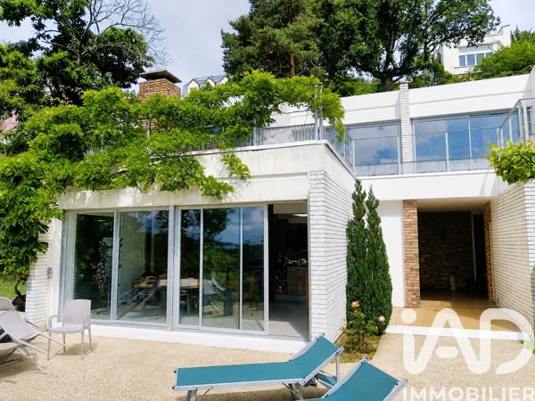 Maison à vendre 8 pièces 211,57 m² Le Plessis-Robinson