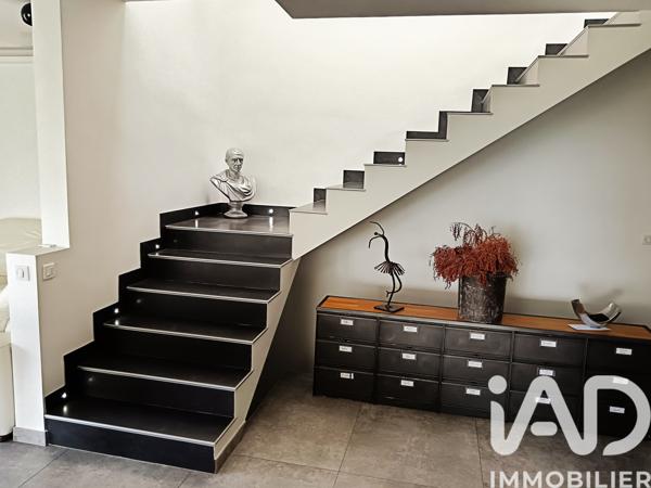 Maison à vendre 8 pièces 211,57 m² Le Plessis-Robinson