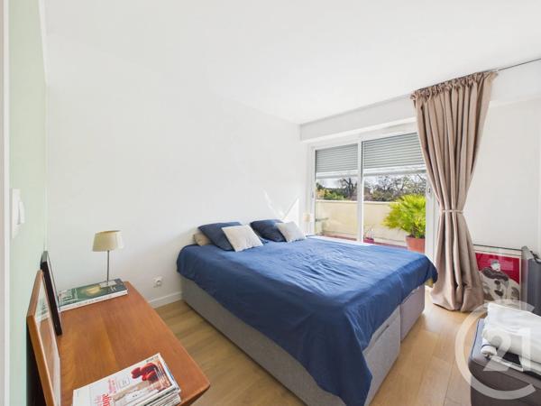 Appartement F4 à vendre  4 pièces - 110,12 m 2   LE PLESSIS ROBINSON  - 92