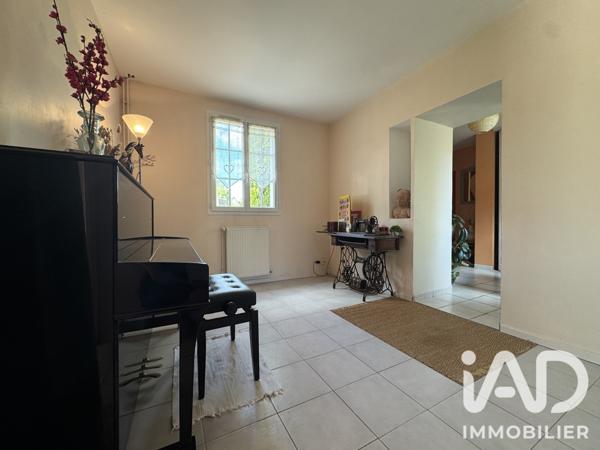 Maison à vendre 8 pièces 224 m² Luynes