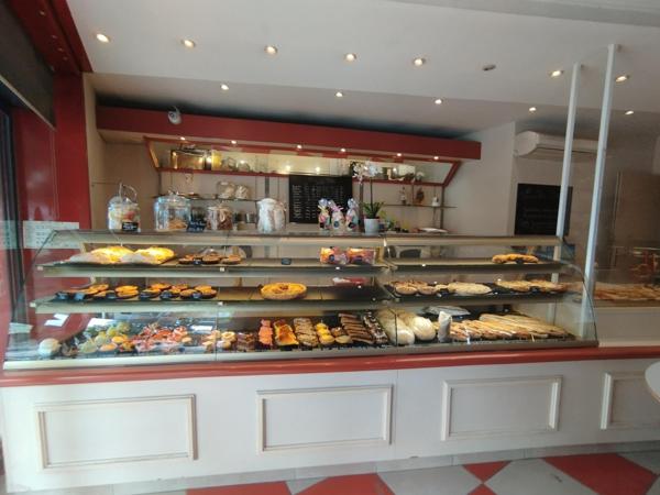 Boulangerie, Pâtisserie et un logement de 55m2.