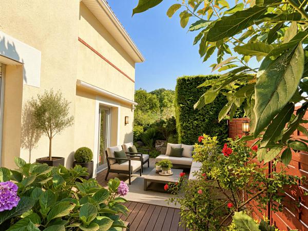 Pornichet , 5 minutes à pied de la plage de Bonne Source, villa provençale, 5 chambres, jardin arboré, au calme, Pornichet 44380