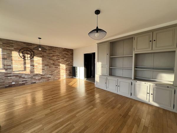 Appartement 3 pièces dernier étage 94210 La Varenne Saint Hilaire