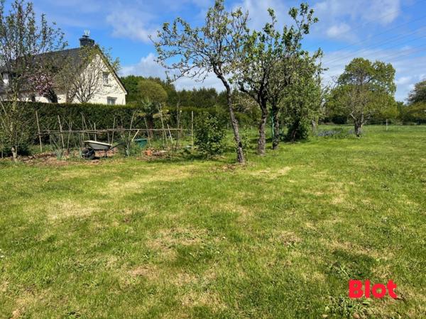 Terrain 700m²