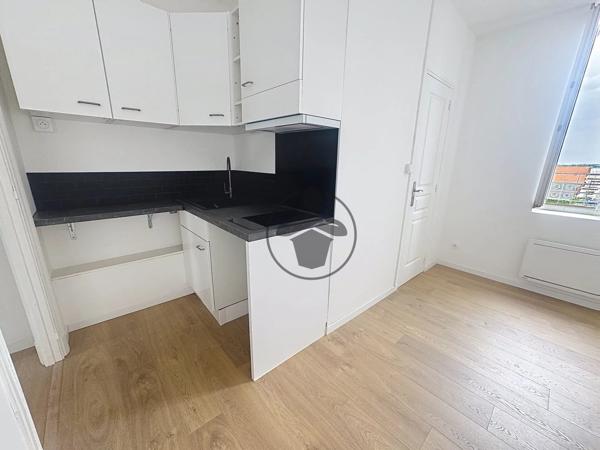 Location                                                      Appartement
                        
                     2 pièces                      24 m2                     à Saint-Quentin