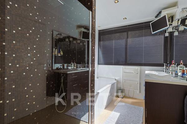 Villa d'architecte d'exception dans un cadre enchanteur