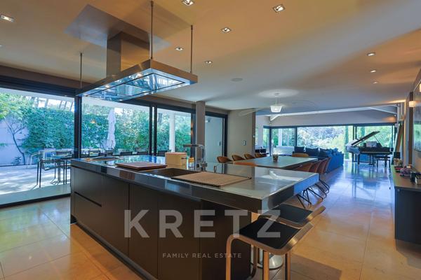 Villa d'architecte d'exception dans un cadre enchanteur