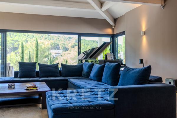 Villa d'architecte d'exception dans un cadre enchanteur