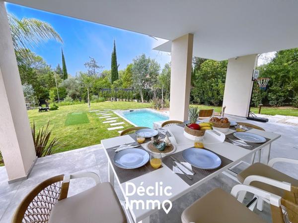 Vente maison Valbonne, 210m² 5 pièces 2 100 000€ avec piscine