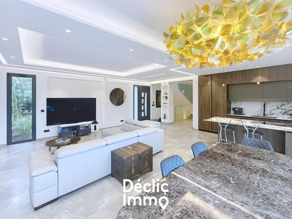 Vente maison Valbonne, 210m² 5 pièces 2 100 000€ avec piscine