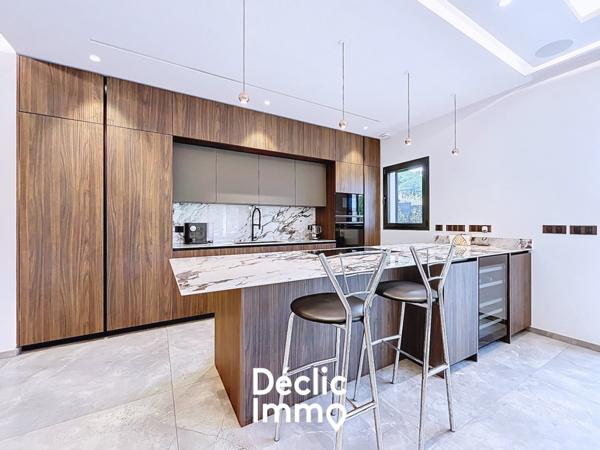 Vente maison Valbonne, 210m² 5 pièces 2 100 000€ avec piscine