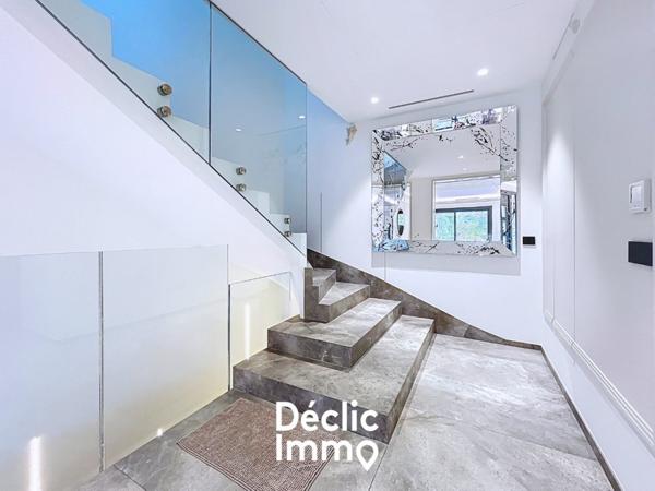 Vente maison Valbonne, 210m² 5 pièces 2 100 000€ avec piscine