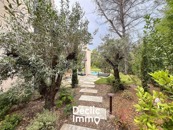 Vente maison Valbonne, 210m² 5 pièces 2 100 000€ avec piscine