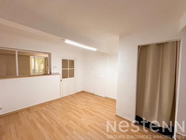 Appartement T2 traversant de 53 m² avec jardin privatif et cave en plein coeur de Varages.