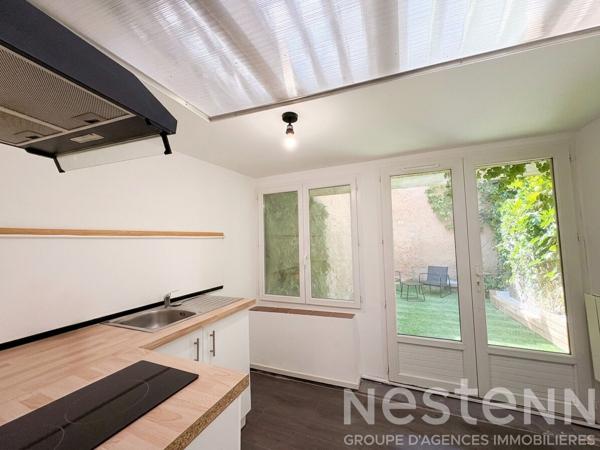 Appartement T2 traversant de 53 m² avec jardin privatif et cave en plein coeur de Varages.