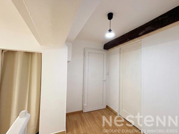 Appartement T2 traversant de 53 m² avec jardin privatif et cave en plein coeur de Varages.