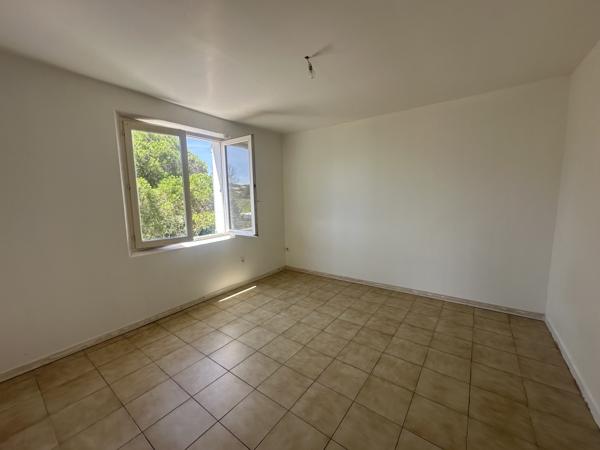 Maison
                                                                                                                                                                                                                                                                                                                        6 pièce(s)                                                                                                                                                                                                          4 chambre(s)                                                                                                                                                                                                          127.49  m²