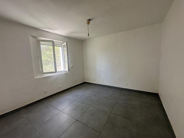 Maison
                                                                                                                                                                                                                                                                                                                        6 pièce(s)                                                                                                                                                                                                          4 chambre(s)                                                                                                                                                                                                          127.49  m²
