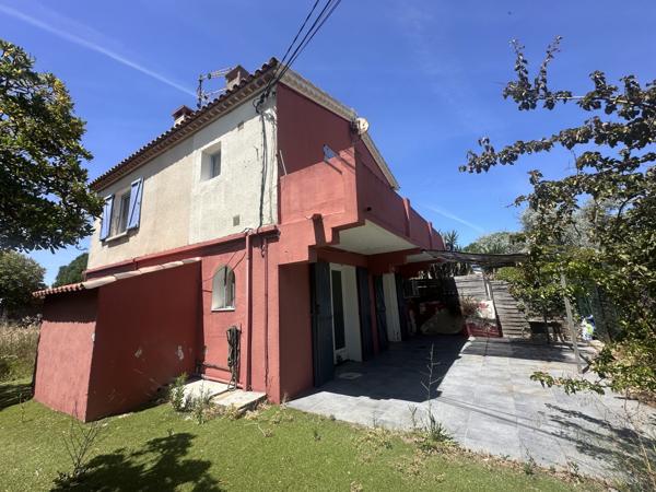Maison
                                                                                                                                                                                                                                                                                                                        6 pièce(s)                                                                                                                                                                                                          4 chambre(s)                                                                                                                                                                                                          127.49  m²