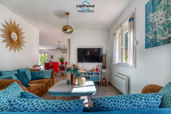 Dpt Lot et Garonne (47), à vendre SAINT SYLVESTRE SUR LOT maison P6 de 130 m² avec piscine - Terrain de 3186 m²