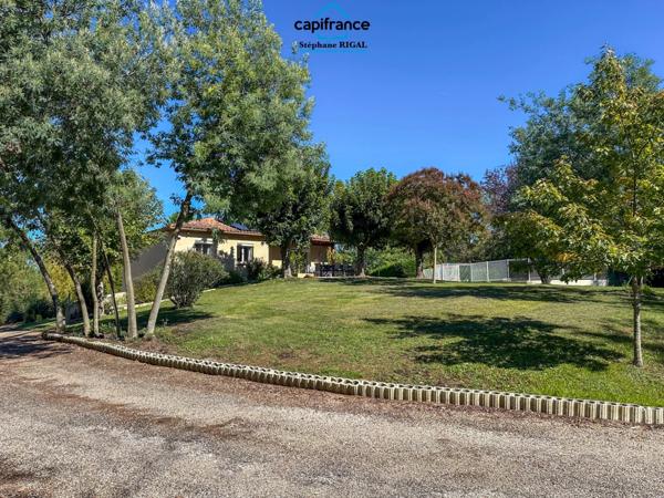 Dpt Lot et Garonne (47), à vendre SAINT SYLVESTRE SUR LOT maison P6 de 130 m² avec piscine - Terrain de 3186 m²