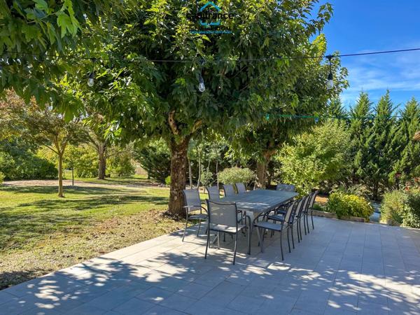 Dpt Lot et Garonne (47), à vendre SAINT SYLVESTRE SUR LOT maison P6 de 130 m² avec piscine - Terrain de 3186 m²