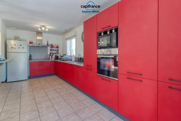 Dpt Lot et Garonne (47), à vendre SAINT SYLVESTRE SUR LOT maison P6 de 130 m² avec piscine - Terrain de 3186 m²