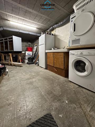 Dpt Lot et Garonne (47), à vendre SAINT SYLVESTRE SUR LOT maison P6 de 130 m² avec piscine - Terrain de 3186 m²