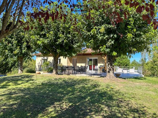 Dpt Lot et Garonne (47), à vendre SAINT SYLVESTRE SUR LOT maison P6 de 130 m² avec piscine - Terrain de 3186 m²