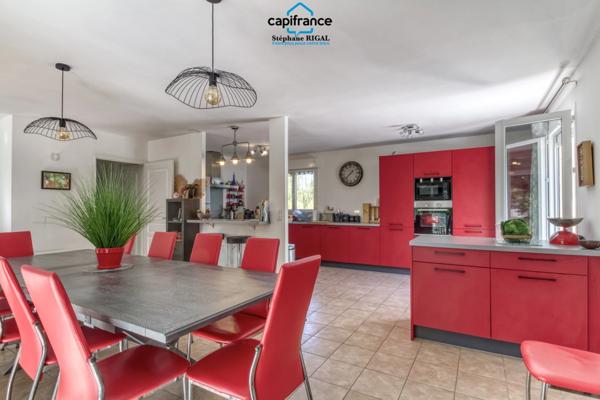 Dpt Lot et Garonne (47), à vendre SAINT SYLVESTRE SUR LOT maison P6 de 130 m² avec piscine - Terrain de 3186 m²