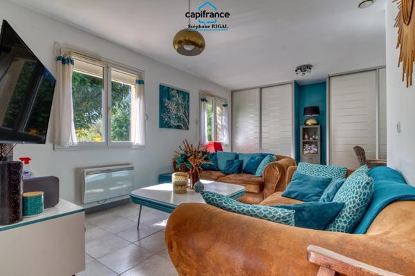 Dpt Lot et Garonne (47), à vendre SAINT SYLVESTRE SUR LOT maison P6 de 130 m² avec piscine - Terrain de 3186 m²