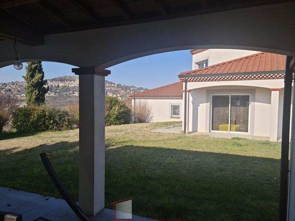 Maison 5 pièce(s) 4 chambre(s) 190 m²