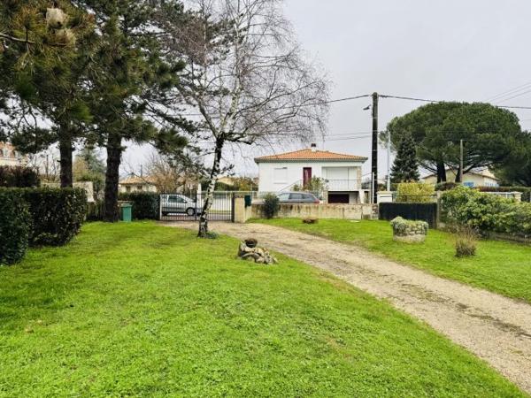 Maison traditionnelle Cozes 153.63 m²