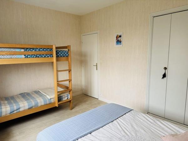 Maison traditionnelle Cozes 153.63 m²