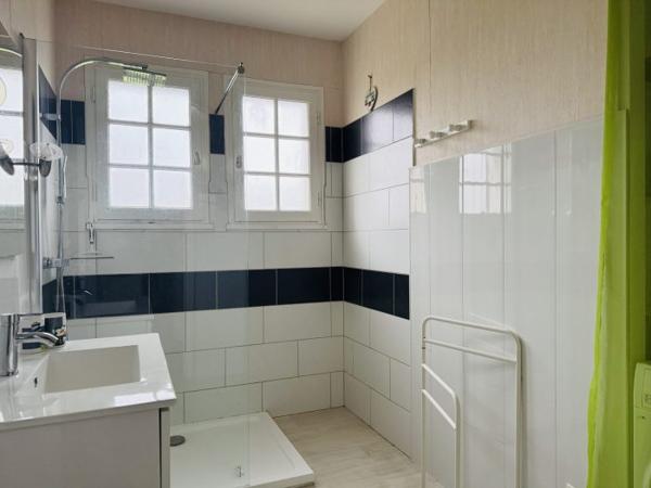 Maison traditionnelle Cozes 153.63 m²