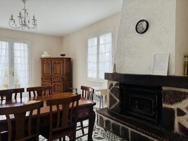 Maison traditionnelle Cozes 153.63 m²