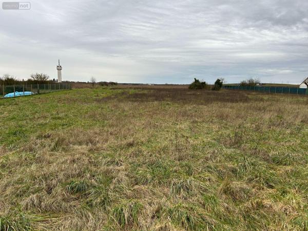 Terrain à Batir à vendre à Suèvres dans le Loir-et-Cher (41500), ref : 41022/1325