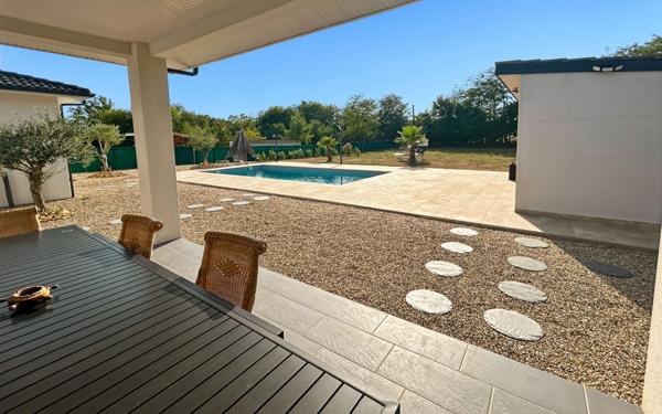 Maison à vendre    5 pièces •  Estillac